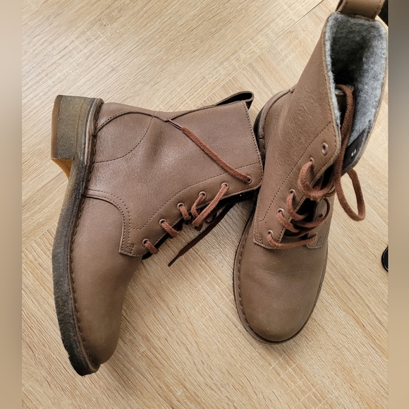 Clarks lace up booties - Picture 3 of 6